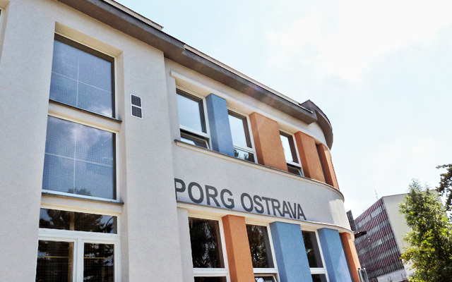 fasáda základní školy